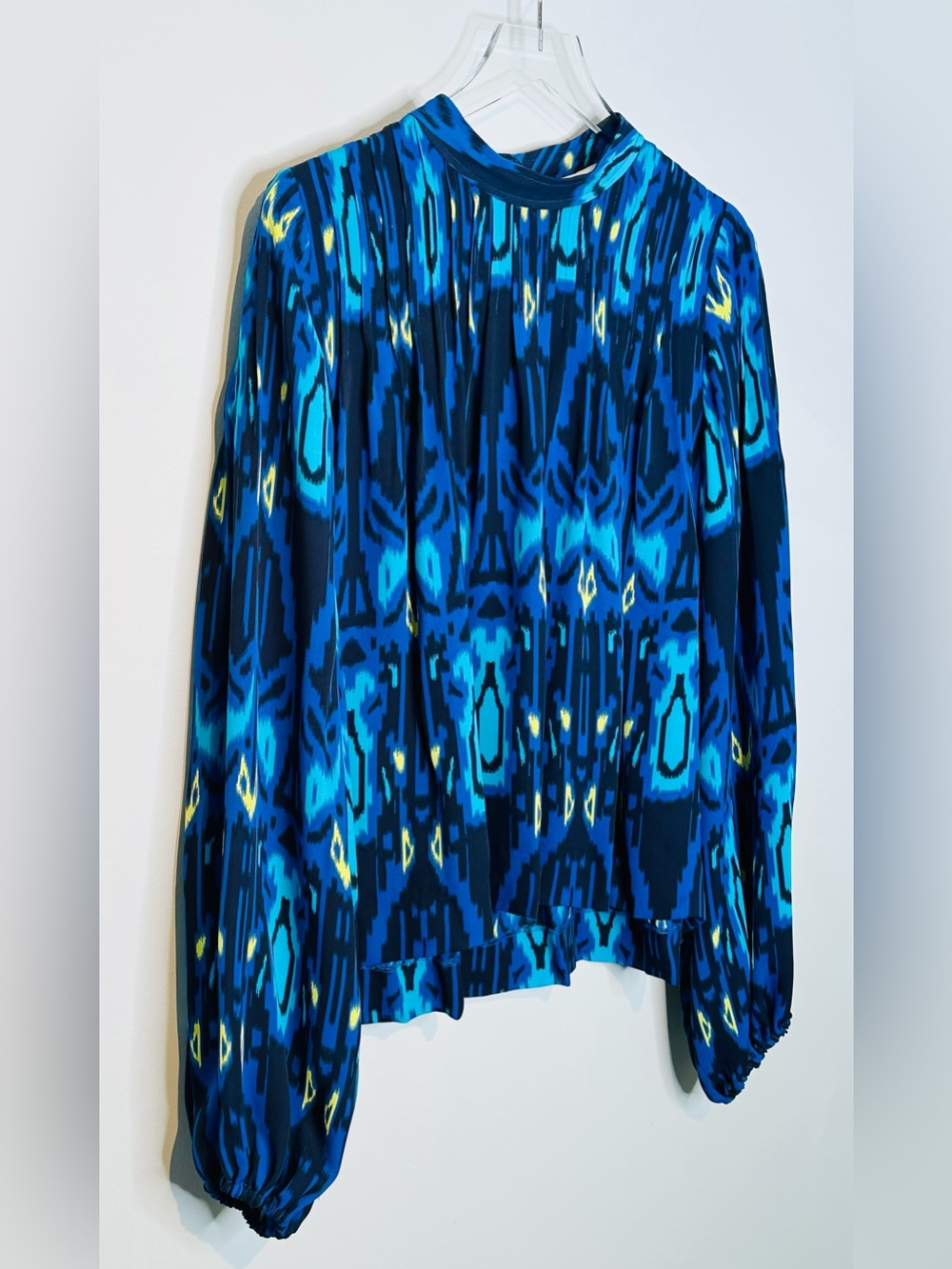 Marie Oliver Blue Silk Abstract Print Long Sleeve Top Shirt Blouse - Picture 3 of 9